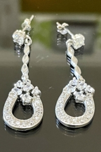 Gyönyörűséges, ezüst fülbevaló pár, cirkónia kövekkel